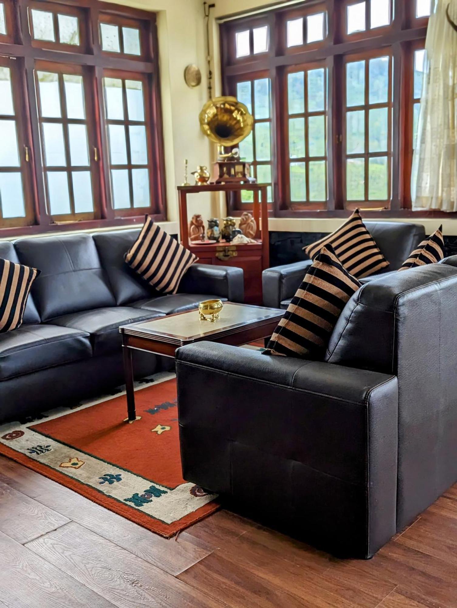Hotel House Of Leisure Nuwara Eliya Esterno foto